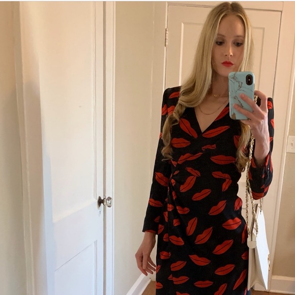 💋 Saint Laurent Lips Dress Size 6 - Picture 2 of 8